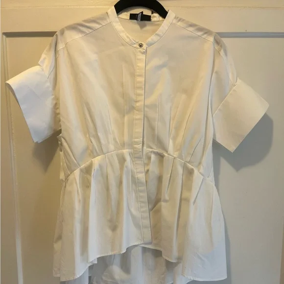 Victoria Beckham modern pleated top - Picture 1 of 9